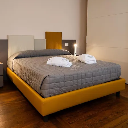 Aura Dimore Ad לינה וארוחת בוקר ארקווה פטררקה