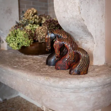 Aura Dimore Ad לינה וארוחת בוקר