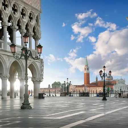 Aura Dimore Ad Arquà Petrarca