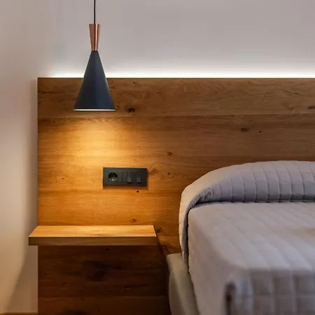 Aura Dimore Ad Bed & Breakfast 4*