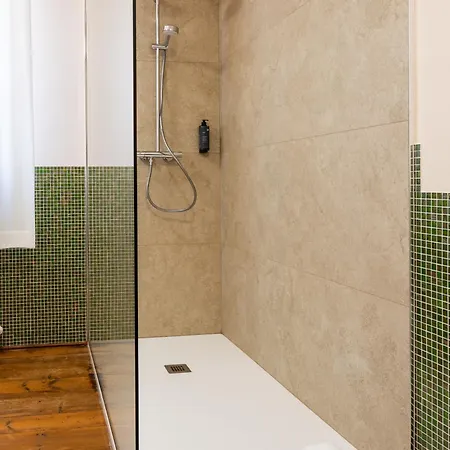 Oda ve Kahvaltı Aura Dimore Ad